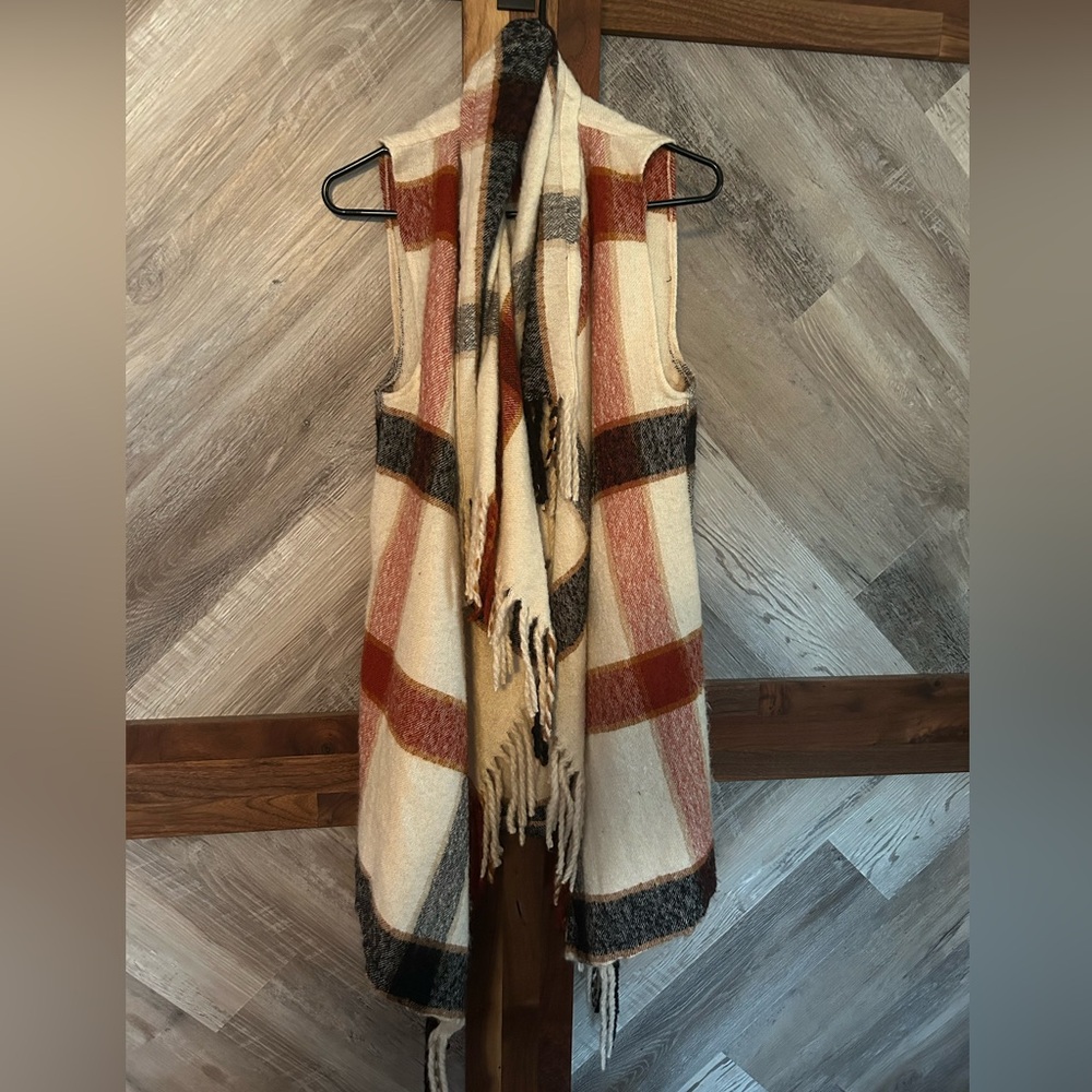 Poncho sweater